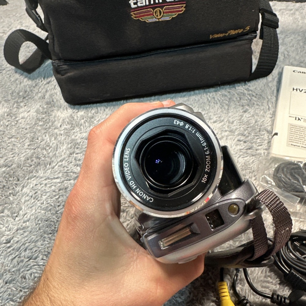 Canon HV20A MiniDV High Def Camcorder HDV 1080i Camcorder Video Camera Tested - Picture 10 of 12